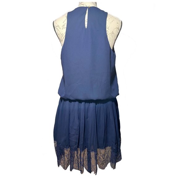 Grand Oriental Pleated Lace Dress Size M Navy Blue - Picture 2 of 5